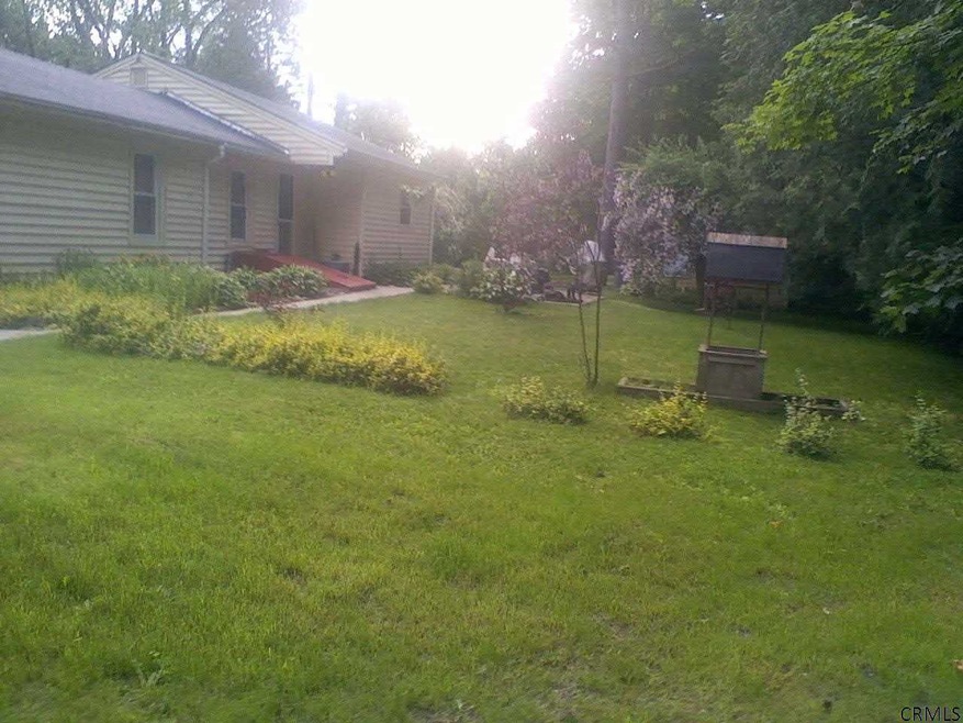 9 Trolley Bed Ln, Saratoga Springs, NY 12866 - photo 1