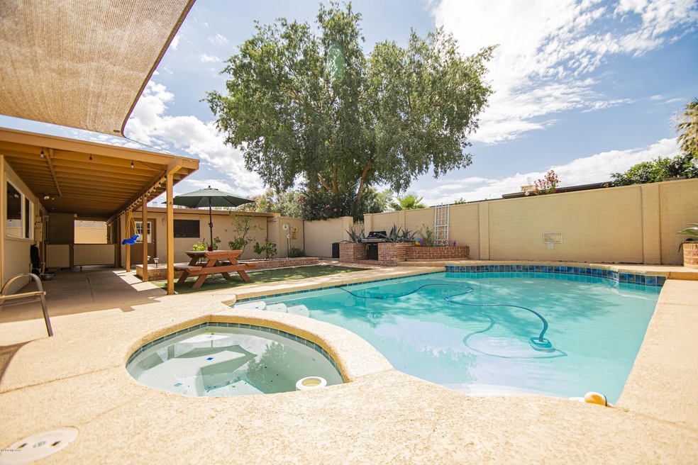 pool & Spa 3
