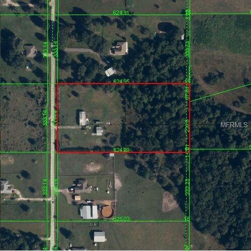 7626 Hackamore Rd, Zephyrhills, FL 33541 - photo 1