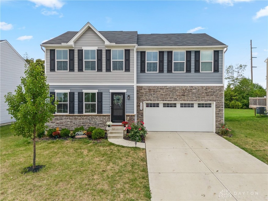 2620 Kingman Dr, Xenia, OH 45385 - photo 1