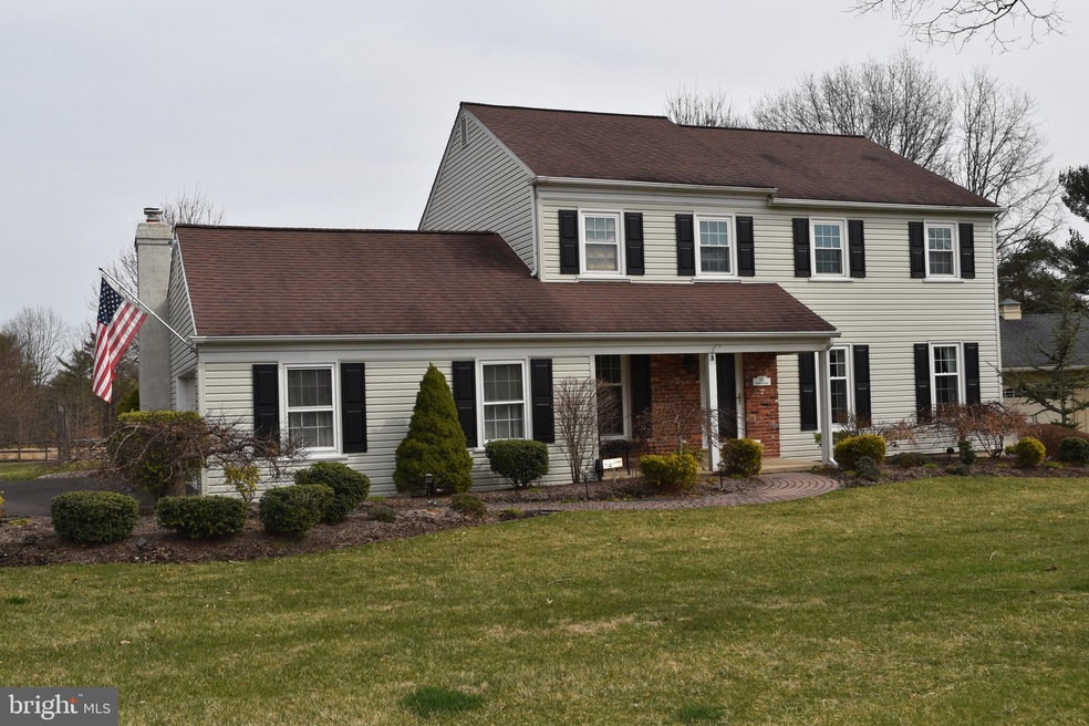 341 Evergreen Dr, North Wales, PA 19454 - photo 1