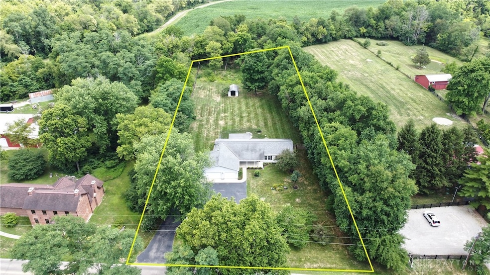 Sold $400,000 • Co-Listing Agent