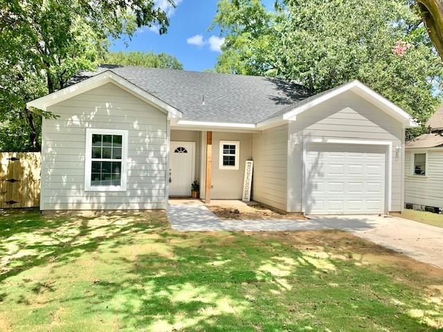 880 Sabine Ave, Cleburne, TX 76031 - photo 1