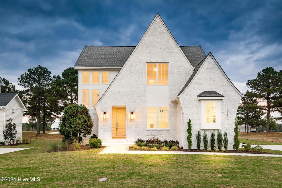 124 Pine Tree Point