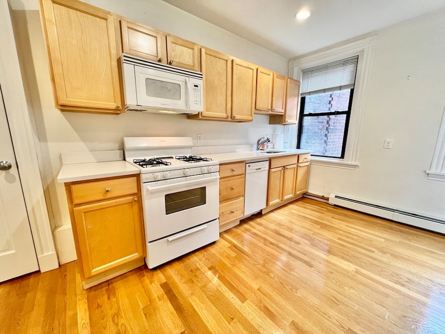 155 Salem St unit 5, Boston, MA 02113 - photo 1