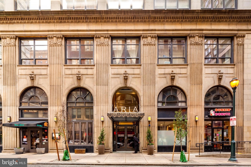 Aria the Condominium unit 2D, Philadelphia, PA 19102 - photo 1