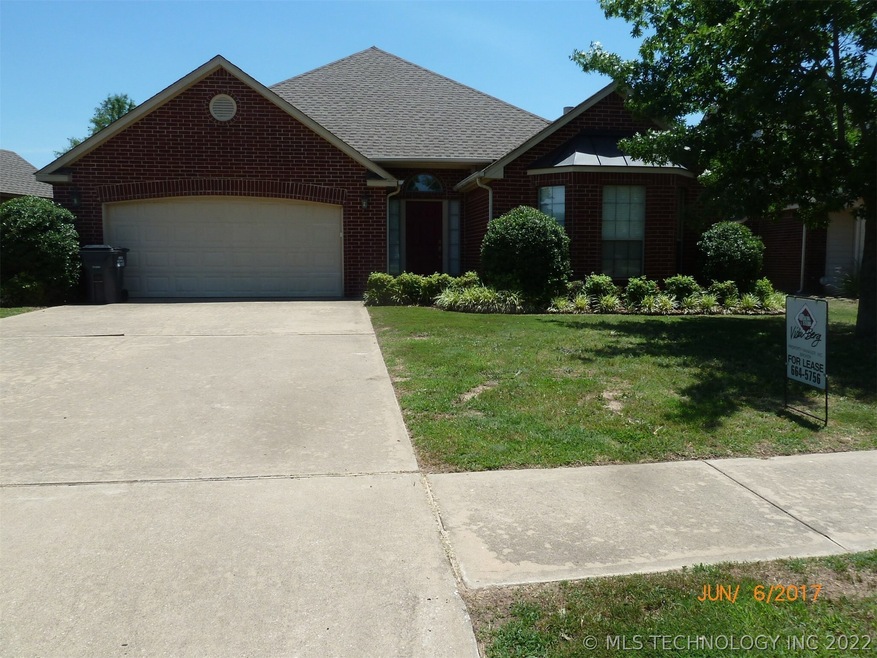 1312 W 117th St S, Jenks, OK 74037 - photo 1