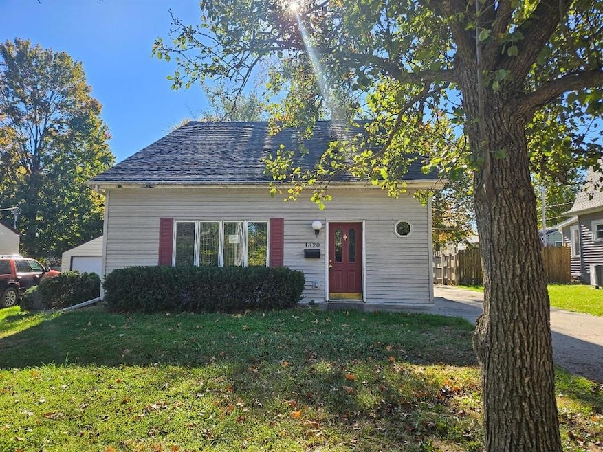 1820 Richmond Ave, Ottumwa, IA 52501 - photo 1