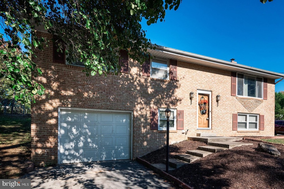 47 Karickhoff Ct, Martinsburg, WV 25404 - photo 1