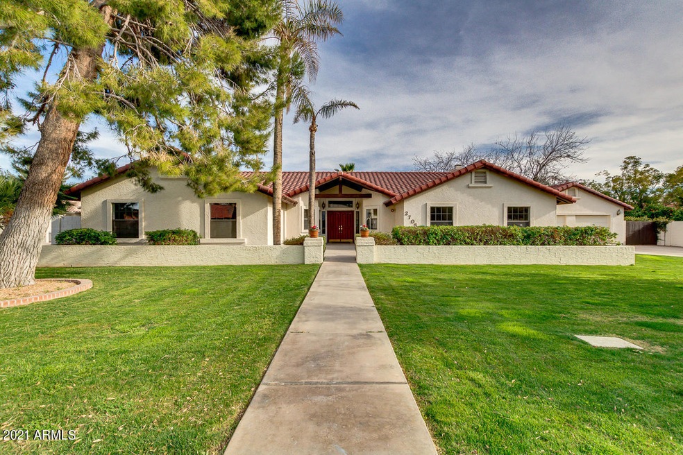 Executive Subdivision!