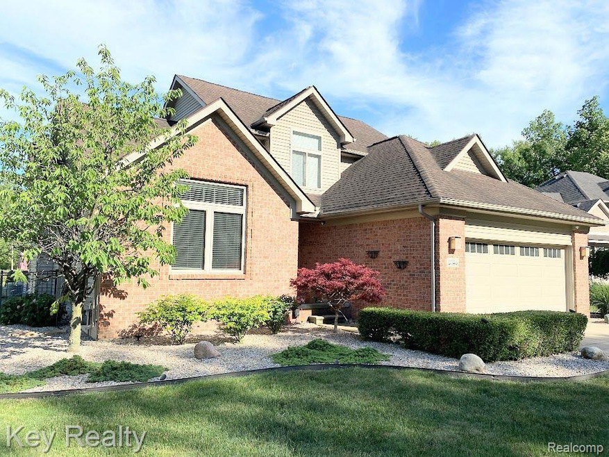 8746 Birchwood Dr, Newport, MI 48166 - photo 1