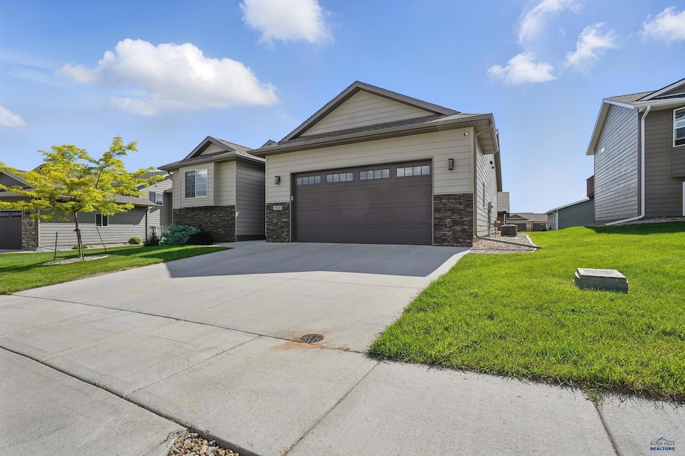 Under Contract $607,900 • Co-Listing Agent