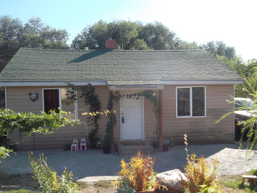 2606 Willow St-NE W photo