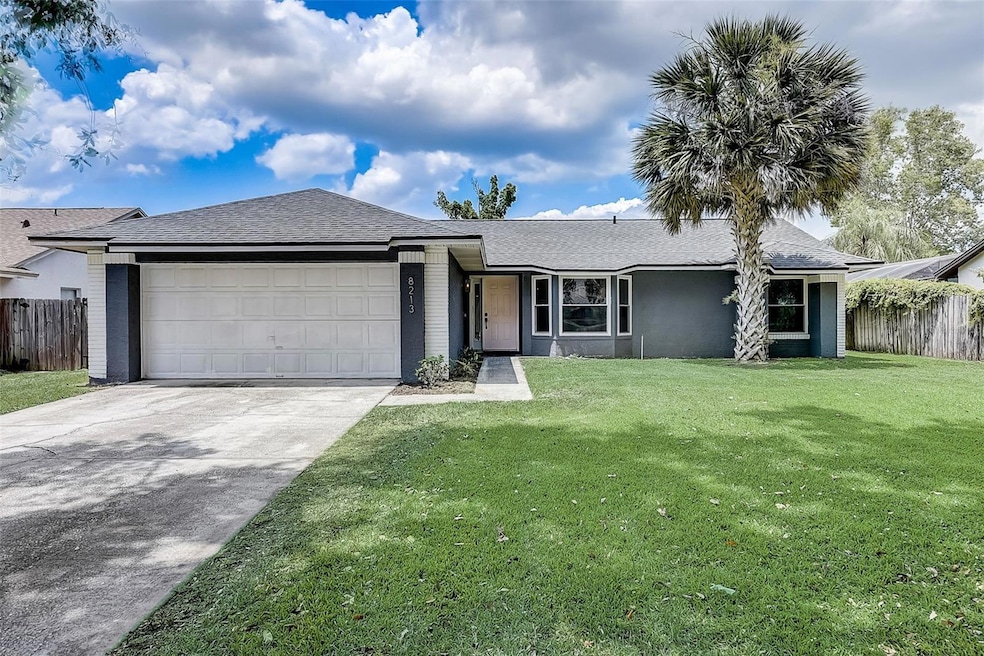8213 Wellsmere Cir, Orlando, FL 32835 - photo 1