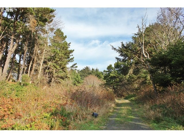 0 SW Anchor Ave unit 1 16466540, Lincoln City, OR 97367 - photo 1