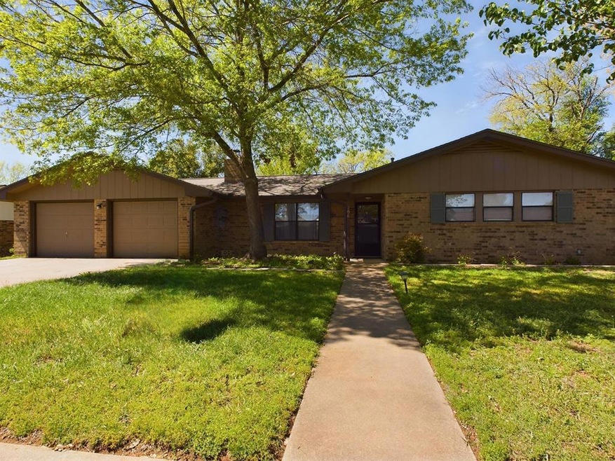 706 Kristofer St, Fredericksburg, TX 78624 - photo 1