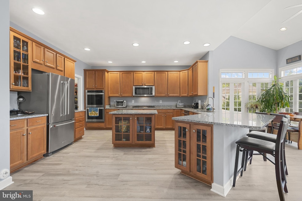 1919 Powells Landing Cir, Woodbridge, VA 22191 - photo 1