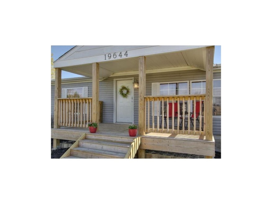 19644 S Lone Elm Rd, Spring Hill, KS 66083 - photo 1