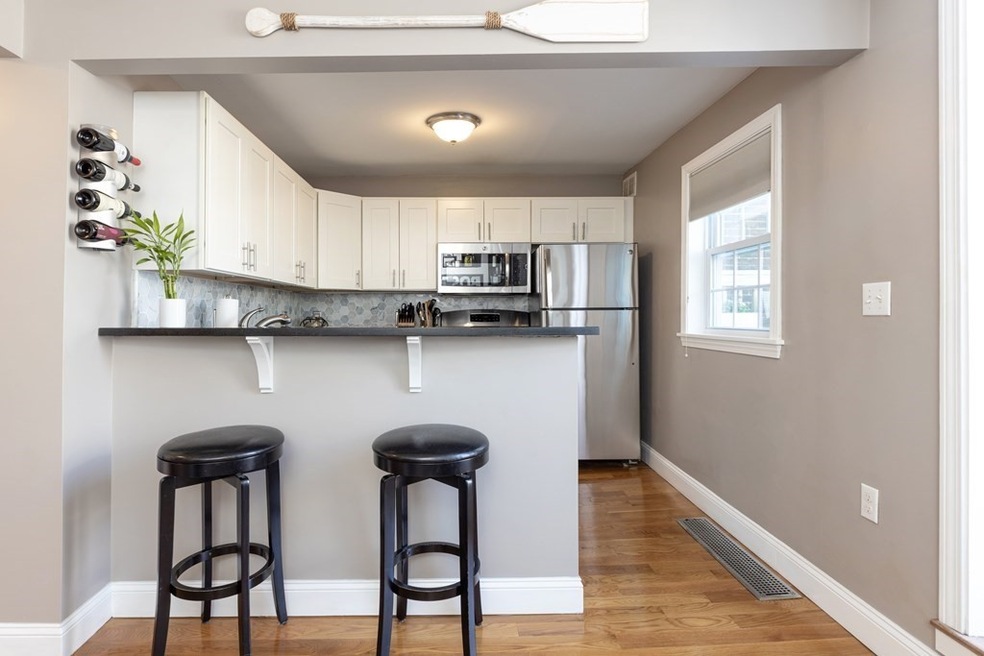 520 E 3rd St unit 2, Boston, MA 02127 - photo 1