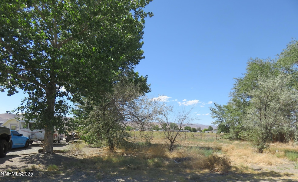5 Pebble Beach Ln, Yerington, NV 89447 - photo 1
