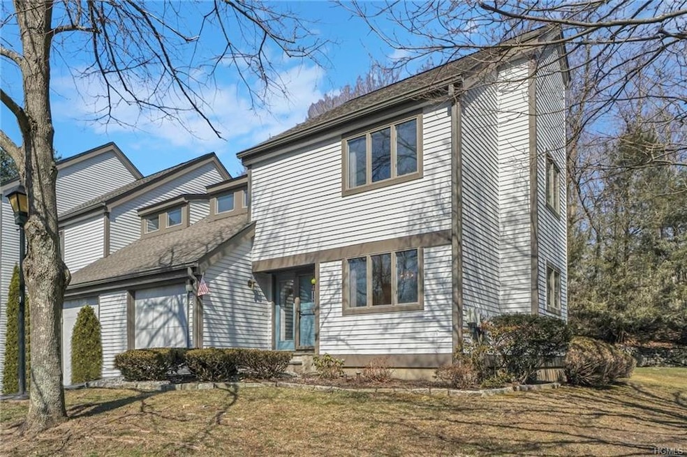 8 Lily Ct, Yorktown Heights, NY 10598 - photo 1