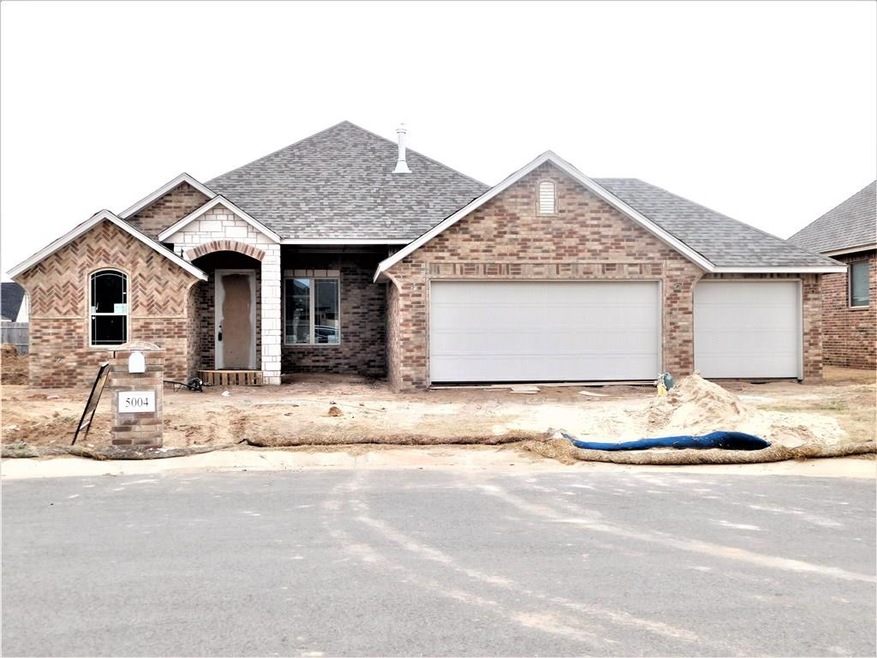 New home under construction.  Drive through 3rd ca