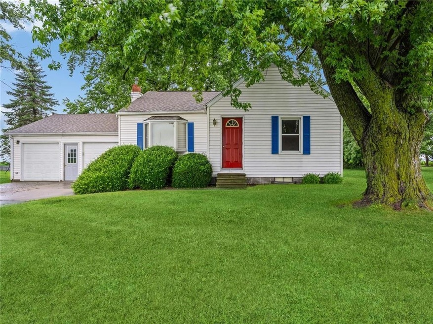 5061 S74 Hwy S, Newton, IA 50208 - photo 1