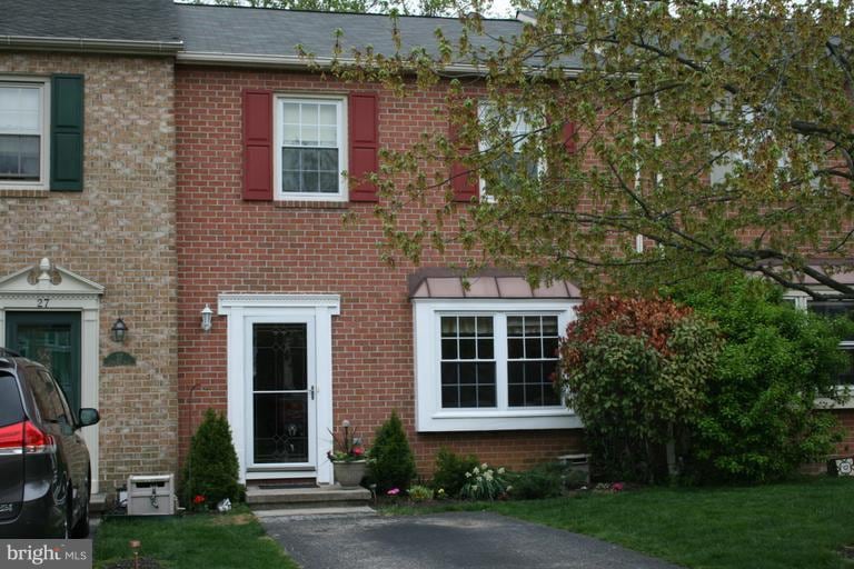 25 Carriage Walk Ct, Parkville, MD 21234 - photo 1