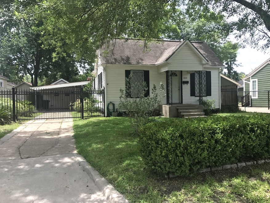 1004 Canadian St, Houston, TX 77009 - photo 1