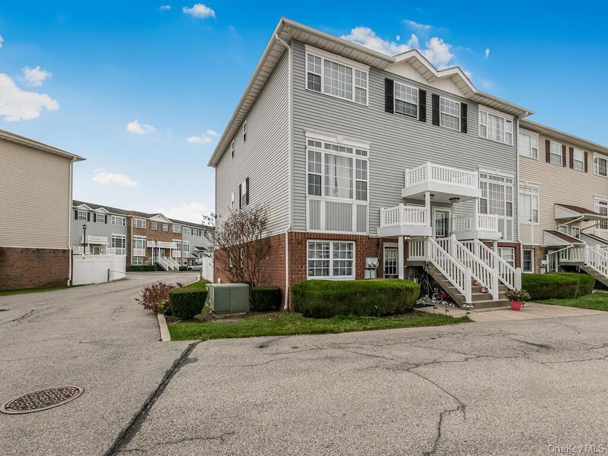 For Sale $580,000 • Co-Listing Agent