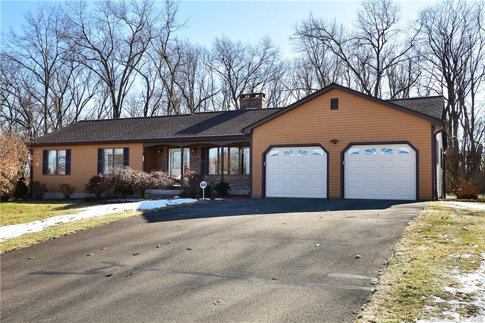 Large ranch on cul de sac street