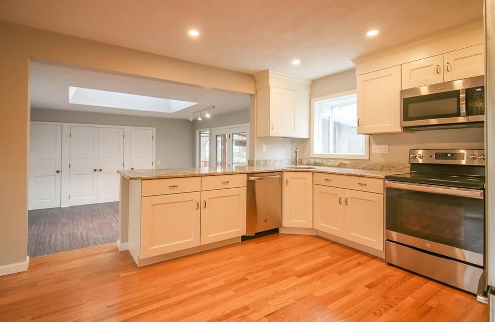 140 Brookfield Rd, Fiskdale, MA 01518 - photo 1