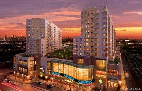 Sky View Parc unit PH2D, Flushing, NY 11354 - photo 1