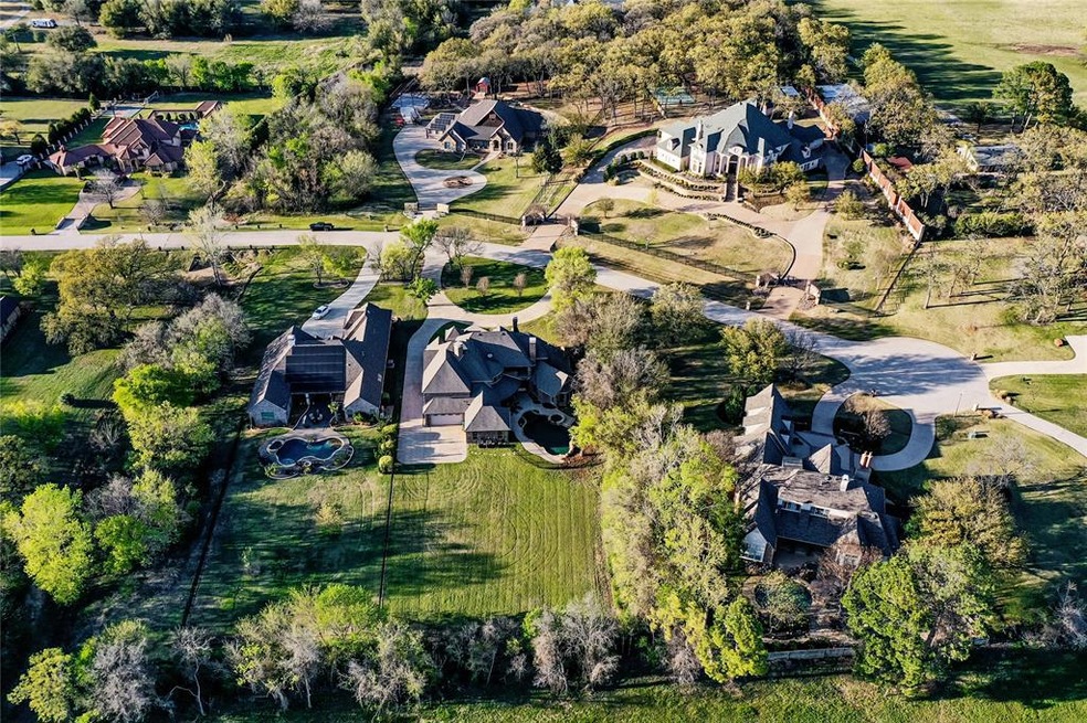 351 Regency Ct, Denton, TX 76210 - photo 1