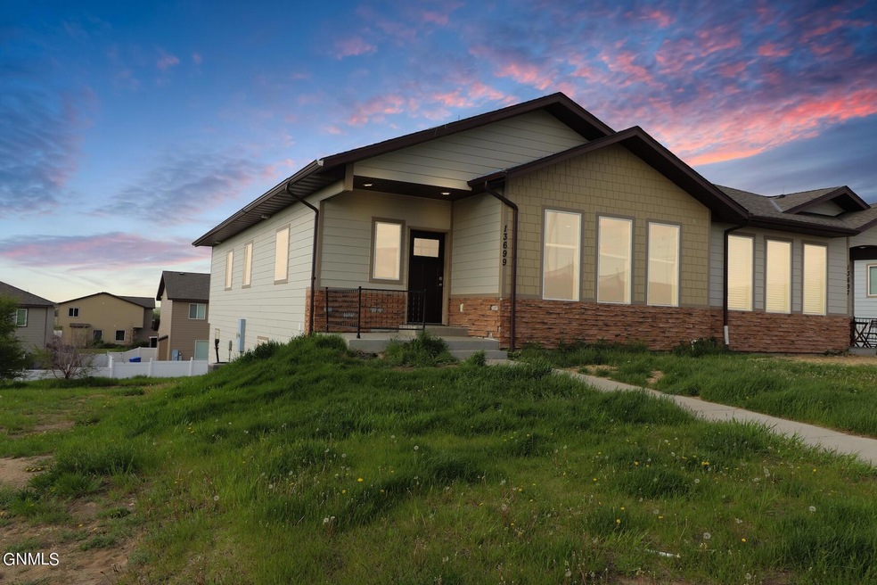 13699 Karen St, Williston, ND 58801 - photo 1