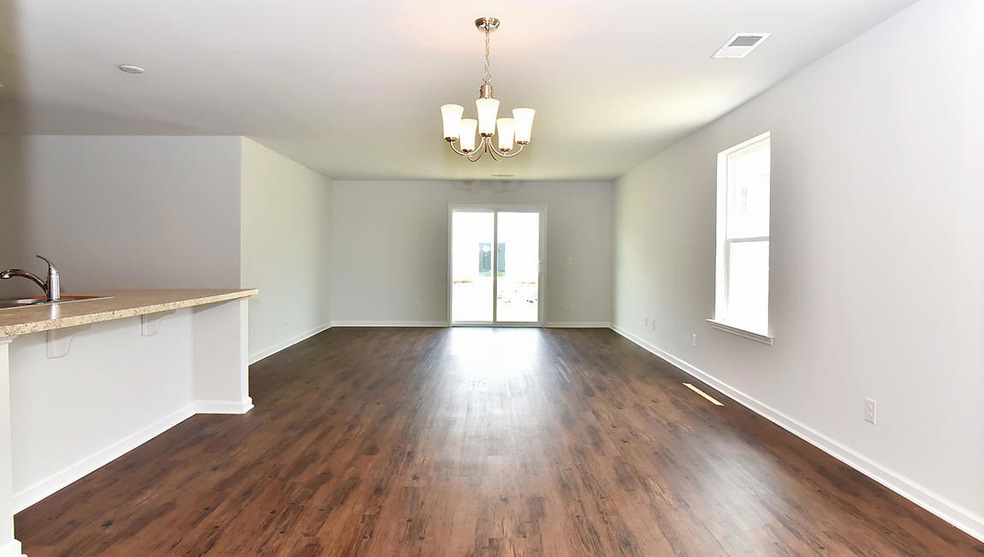 Living Room/Dining Room