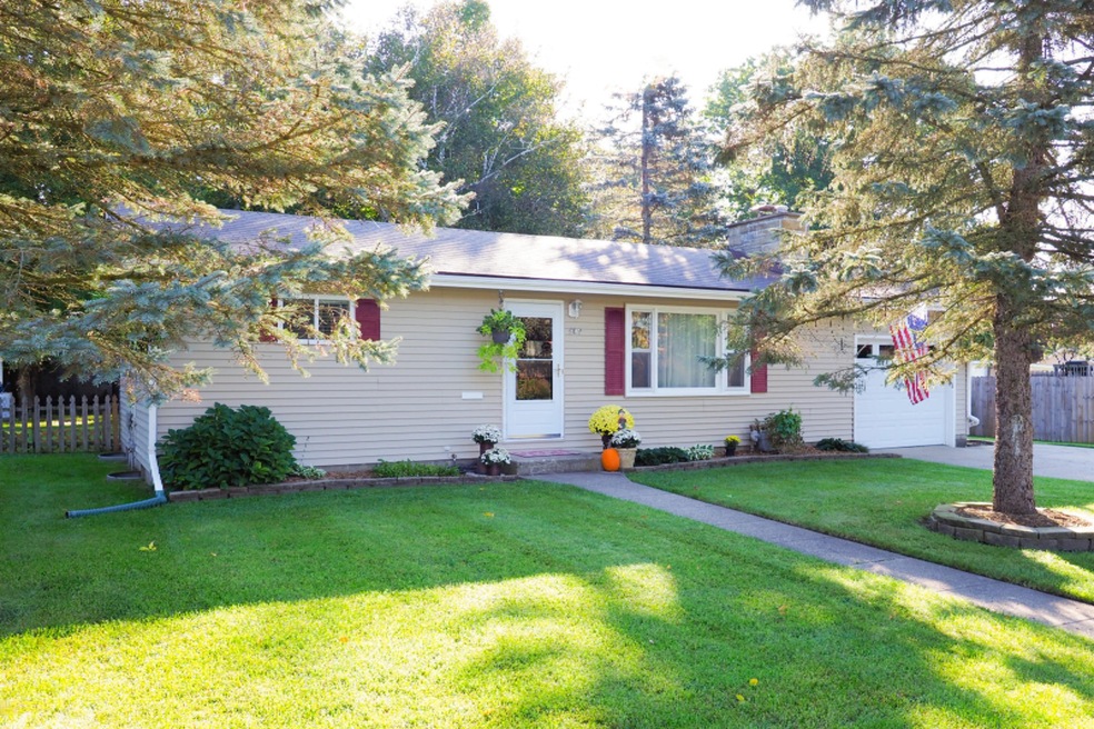 309 Brigham St-101