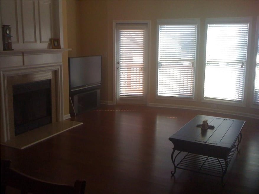 392 Suwanee Ave, Suwanee, GA 30024 - photo 1