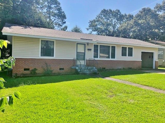 502 Hillcrest Ave, McComb, MS 39648 - photo 1