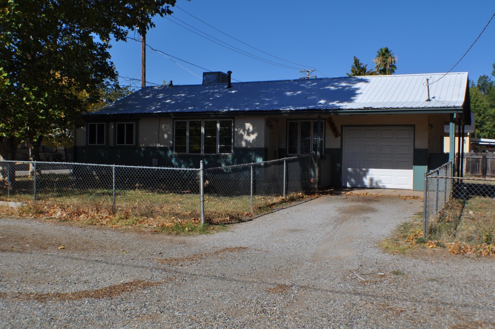 1201 3rd St, Redding, CA 96002 - photo 1