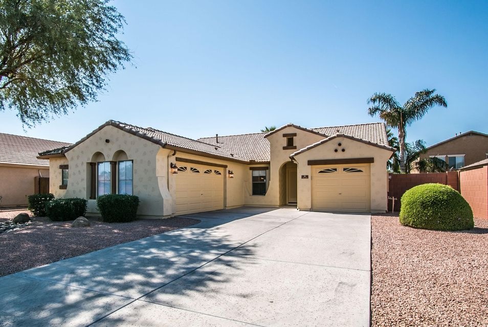 Immaculate 4 Bed/2 Bath Single-Level