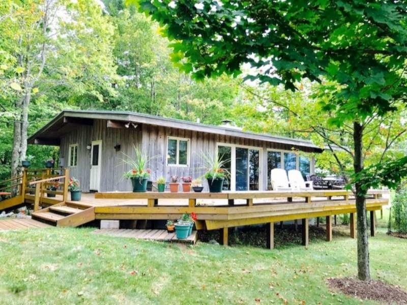 4522 W Fox Farm