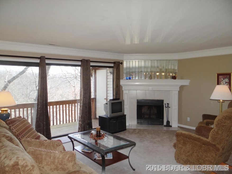 Living wFireplace