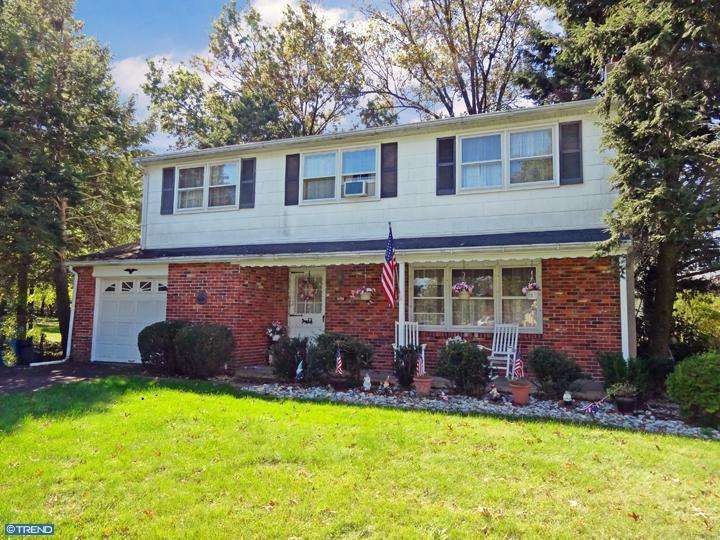 1404 Cathys Ln, North Wales, PA 19454 - photo 1