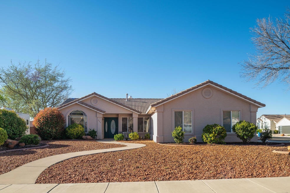 324 E 100 S, Ivins, UT 84738 - photo 1