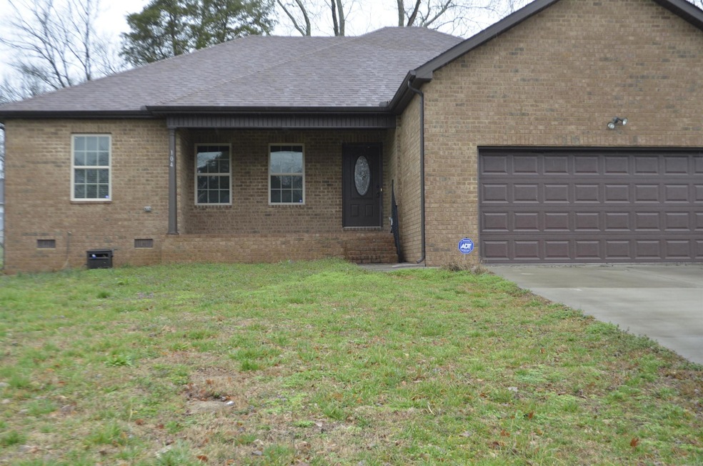104 Garden Dr, Shelbyville, TN 37160 - photo 1