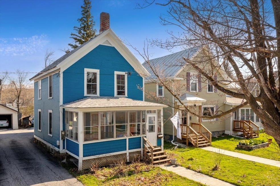 25 Diamond St, Saint Albans, VT 05478 - photo 1