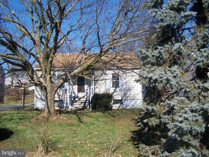 417 E 7th Ave, Ranson, WV 25438 - photo 1