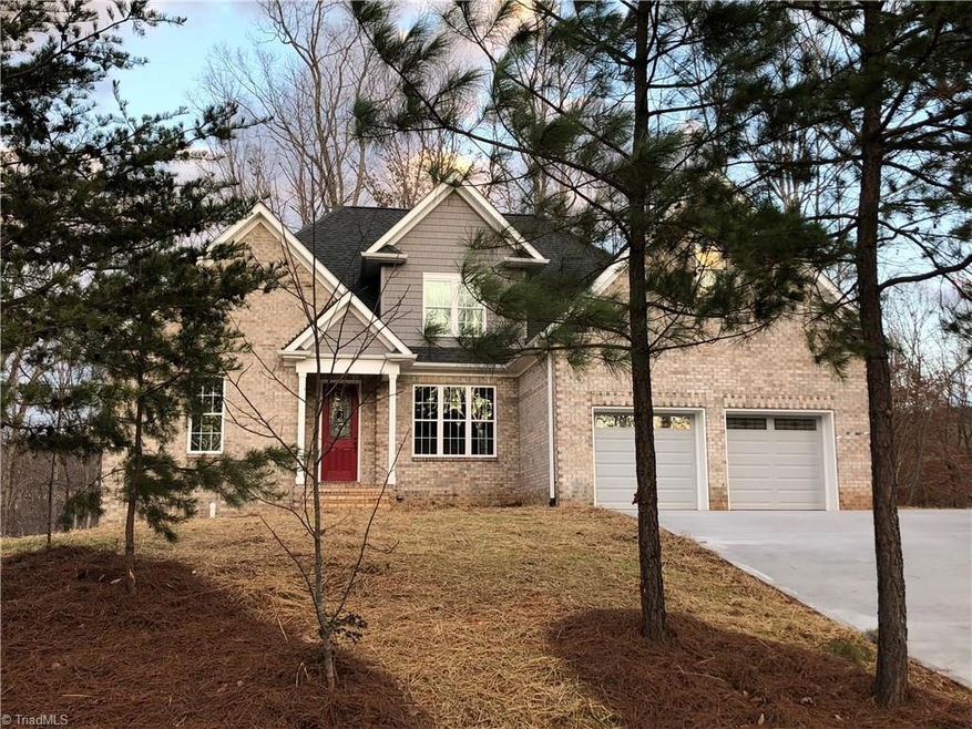 994 E Chamberlin Dr, Asheboro, NC 27205 - photo 1