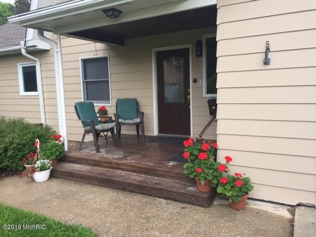 3368 Glendora Rd, Three Oaks, MI 49128 - photo 1